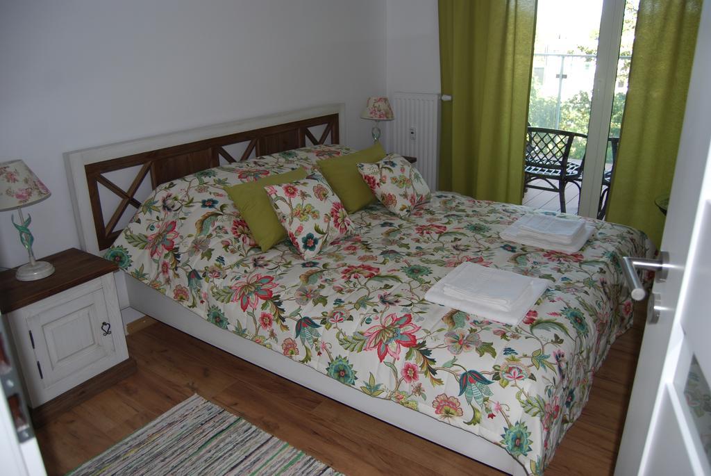Spring & Summer Polanki Park Apartment *